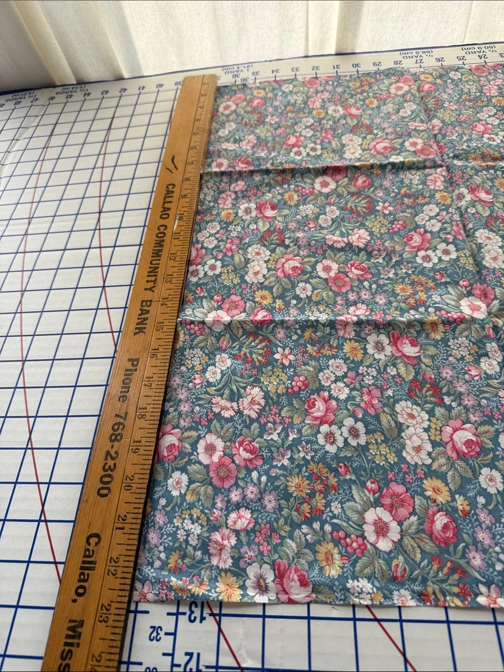 Vintage 1980s Floral Fabric 1 Yard x 44 Teal Pink Roses English Garden Cotton